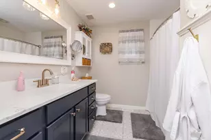 306 W Bennett St, Pontiac, IL 61764 - Photo 6