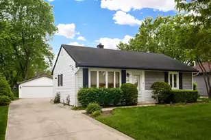308 N William St, Mount Prospect, IL 60056 - Photo 2