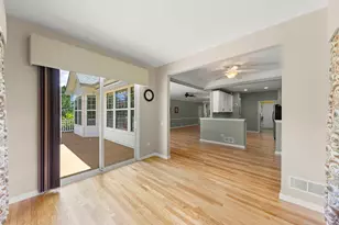 105 National Ct, Shorewood, IL 60404 - Photo 8