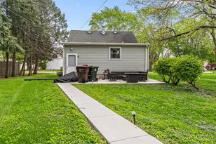 123 S Elm St, Manteno, IL 60950 - Photo 16