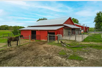 10160 Cemetery Road, Pecatonica, IL 61063 - Photo 40