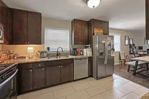14522 S Marquette Ave, Burnham, IL 60633 - Photo 10
