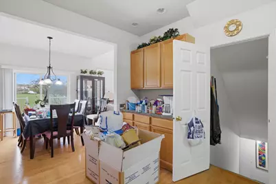 918 Oak Ridge Boulevard, Elgin, IL 60120 - Photo 6