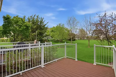 918 Oak Ridge Boulevard, Elgin, IL 60120 - Photo 22