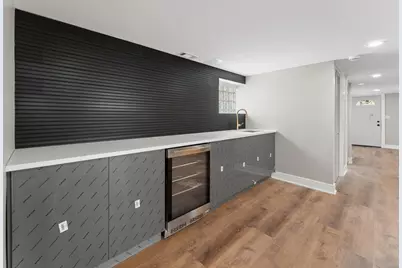 8015 S Paxton Avenue, Chicago, IL 60617 - Photo 32