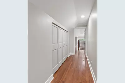 8015 S Paxton Avenue, Chicago, IL 60617 - Photo 28