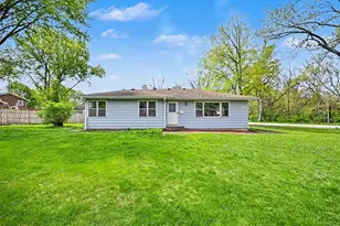 539 Lincoln St, Algonquin, IL 60102 - Photo 2