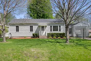3820 15th Street A, Moline, IL 51265 - Photo 2