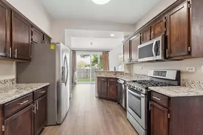 8167 Ripple Ridge Ridge, Darien, IL 60561 - Photo 6