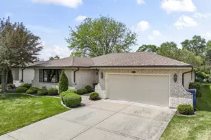 404 S Helena Ave, Mount Prospect, IL 60056 - Photo 4