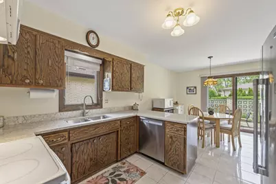 404 S Helena Avenue, Mount Prospect, IL 60056 - Photo 14