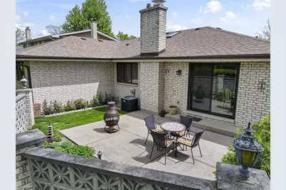404 S Helena Avenue, Mount Prospect, IL 60056 - Photo 34