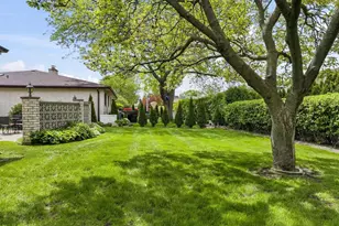 404 S Helena Ave, Mount Prospect, IL 60056 - Photo 38