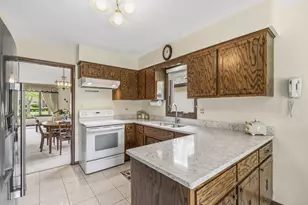 404 S Helena Ave, Mount Prospect, IL 60056 - Photo 16