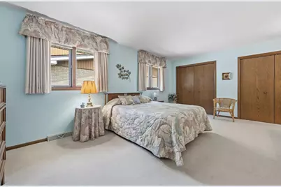 404 S Helena Avenue, Mount Prospect, IL 60056 - Photo 24