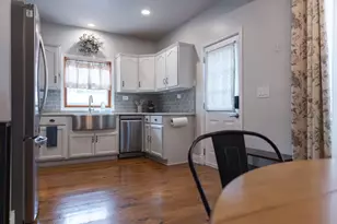 300 Division St, South Elgin, IL 60177 - Photo 10