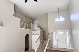 4716 Amber Cir, Hoffman Estates, IL 60192 - Photo 2
