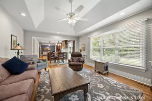 2010 Canterbury Pl, Wheaton, IL 60189 - Photo 12