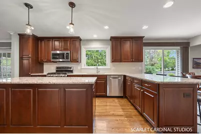 2010 Canterbury Place, Wheaton, IL 60189 - Photo 8