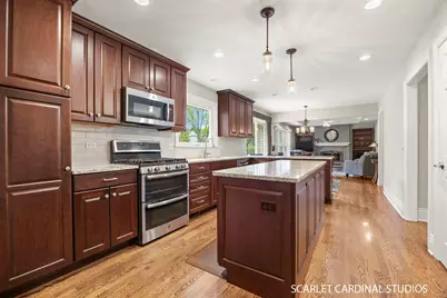 2010 Canterbury Place, Wheaton, IL 60189 - Photo 4