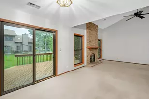 131 White Birch Ln, Westmont, IL 60559 - Photo 8
