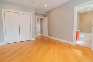 2036 W Arthur Ave, Chicago, IL 60645 - Photo 6