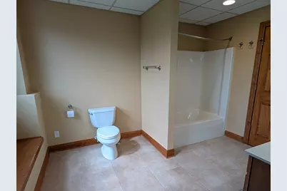 1687 Barberry Circle, Freeport, IL 61032 - Photo 36