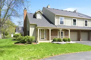 1324 Queensgreen Cir, Naperville, IL 60563 - Photo 2