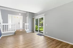 1324 Queensgreen Cir, Naperville, IL 60563 - Photo 6