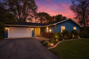 218 E Nerge Rd, Roselle, IL 60172 - Photo 1