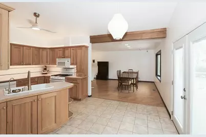 218 E Nerge Road, Roselle, IL 60172 - Photo 14