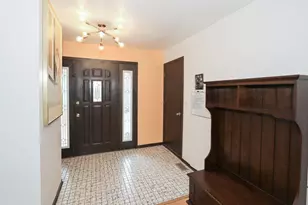 218 E Nerge Rd, Roselle, IL 60172 - Photo 6