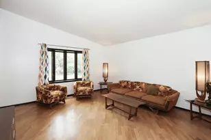 218 E Nerge Rd, Roselle, IL 60172 - Photo 18