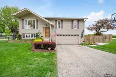 26 Washtenaw Street, Algonquin, IL 60102 - Photo 1