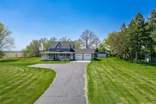 34007 Pearl St, Kirkland, IL 60146 - Photo 2