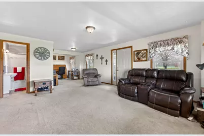 34007 Pearl Street, Kirkland, IL 60146 - Photo 8
