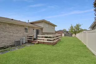 8218 170th St, Tinley Park, IL 60477 - Photo 28