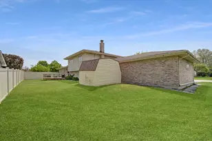 8218 170th St, Tinley Park, IL 60477 - Photo 26