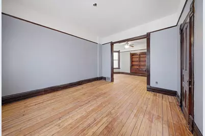 2633 W Crystal Street, Chicago, IL 60622 - Photo 2