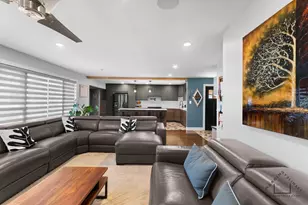 575 Olive St, Hoffman Estates, IL 60169 - Photo 10