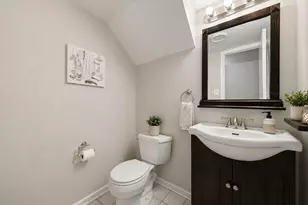 216 Whitewood Dr, Streamwood, IL 60107 - Photo 8