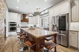 1024 Parker Dr, Schaumburg, IL 60194 - Photo 8