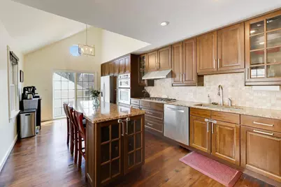 901 S Hillside Avenue, Elmhurst, IL 60126 - Photo 6