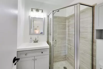 901 S Hillside Avenue, Elmhurst, IL 60126 - Photo 12