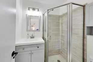 901 S Hillside Ave, Elmhurst, IL 60126 - Photo 12