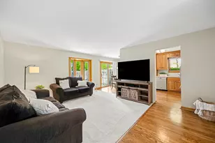 1000 Hunter St, Lombard, IL 60148 - Photo 6