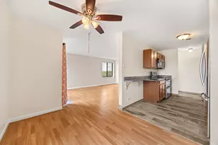 425 Walnut Creek Ln, Lisle, IL 60532 - Photo 8