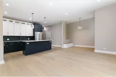 1627 W Warren Boulevard #2, Chicago, IL 60612 - Photo 4