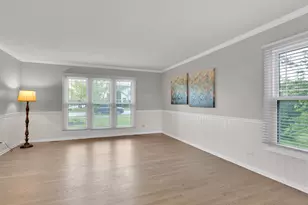 904 Warwick Ln, Lake Zurich, IL 60047 - Photo 16