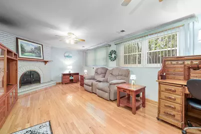 615 E Golf Road, Libertyville, IL 60048 - Photo 18